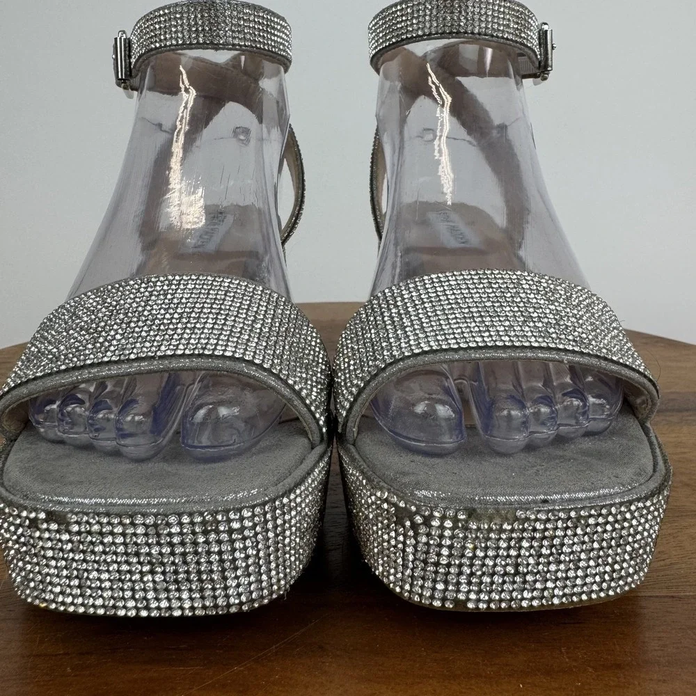 Womens Steve Madden Mercerr Silver Rhinestone Platform Sandal Heels Size 7 M GUC